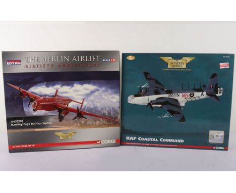 Two Corgi Aviation Archive Aircraft Models, AA34805 Vickers Wellington MkVIII, 172 Sqn RAF Coastal Command, late 1942, 1/72 s