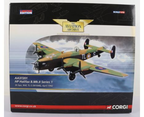 Corgi The Aviation Archive HP Halifax B. Mk.II Series 1, 35Sqn, RAF, TL-S (W1048) April 1942, AA37201,limited edition with ce