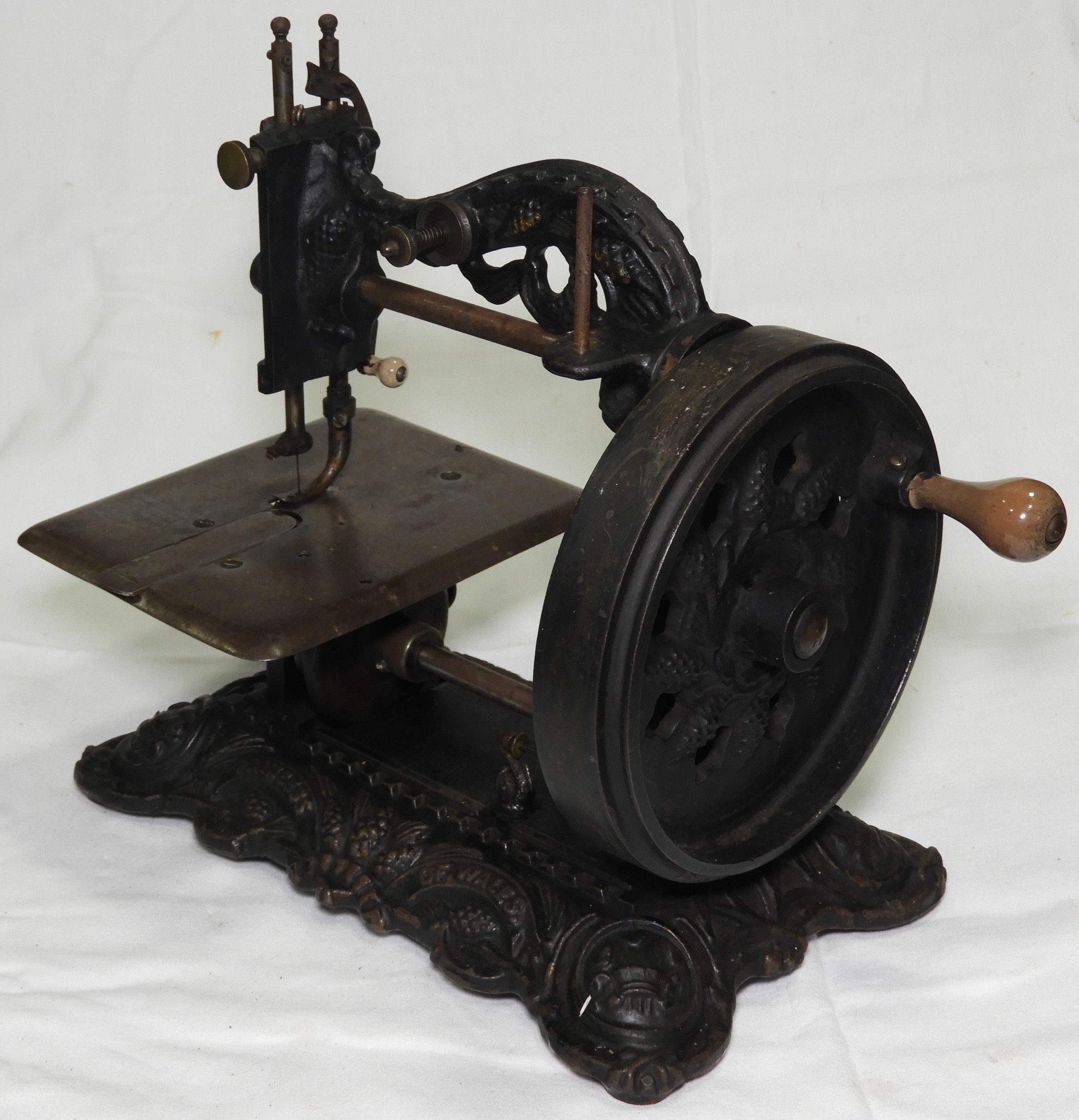 NEWTON, WILSON & CO PRINCESS OF WALES SEWING MACHINE