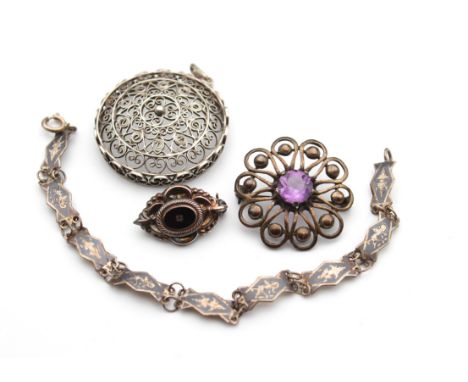 4 Teile Vintage SilberschmuckMaterial: SilberEdelsteine: Amethyst, EmailleMaße: kl. Brosche 25,8 x 16,1 mmLänge: Armband 18 c
