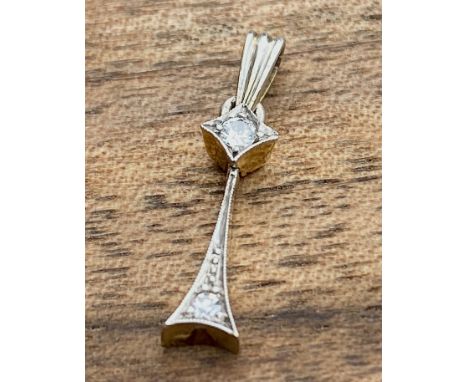 Kleiner Vintage Anhänger mit DiamantMaterial: 585 Gold platiniertDiamanten: 2 Diamanten Alt- und Achtkantschliff, ges. ca. 0,