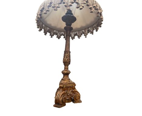 Italian carved and giltwood table lamp with shade