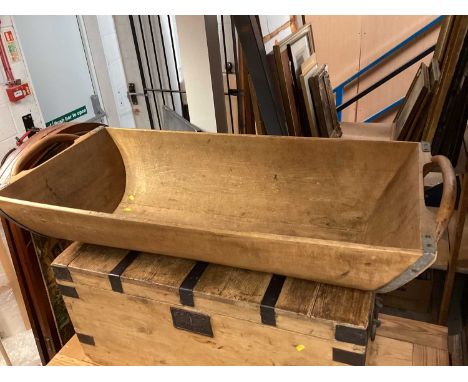 Antique elm dough trough, 127cm wide