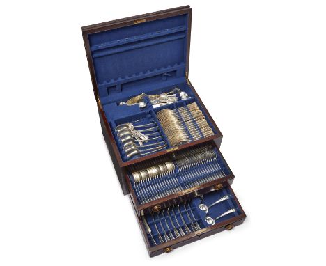 A part canteen of George V silver flatware in wooden case, London, 1930, David Landsborough Fullerton, Hanoverian thread patt