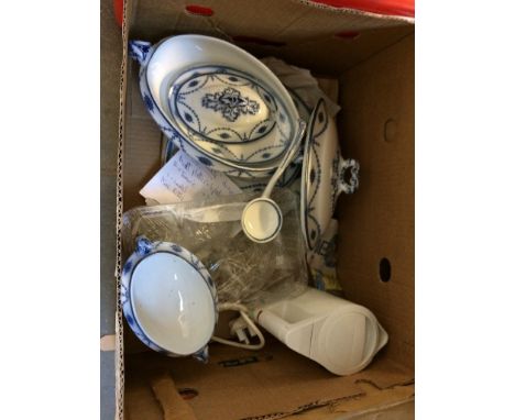 SOME BOOTHS CHIPPENDALE PATTERN DINNER WARE AND A MINI KETTLE   T3
