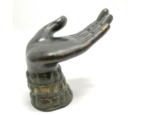 Bronze cast Buddhistic hand - 14cm