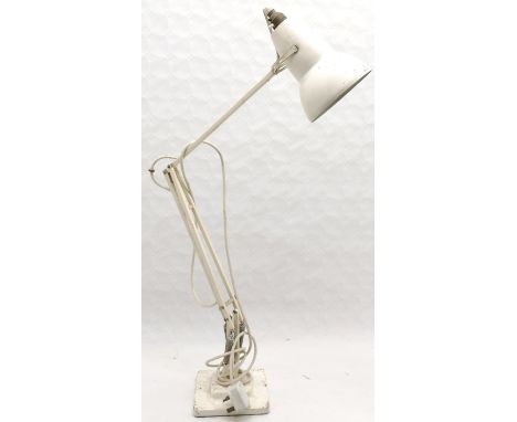 Vintage white Anglepoise lamp, 88 cm fully extended, slight rusting to the base. 
