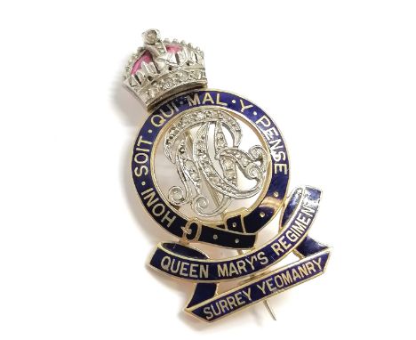 Unmarked yellow gold / platinum Surrey Yeomanry (Queen Mary's Regiment) diamond / enamel set sweetheart brooch - 3.4cm &amp; 