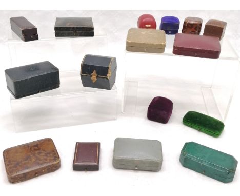 Qty of vintage / antique jewellery boxes inc Mikimoto, goldsmiths &amp; silversmiths etc t/w napkin ring box 