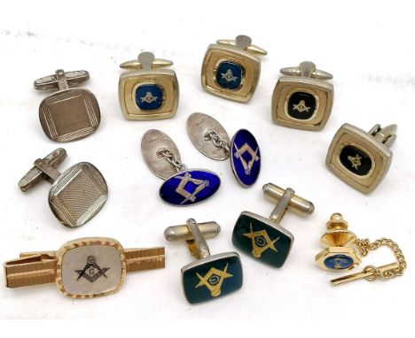 Qty of masonic cufflinks &amp; tie slide etc inc 2 pairs in silver (1 with blue enamel) 