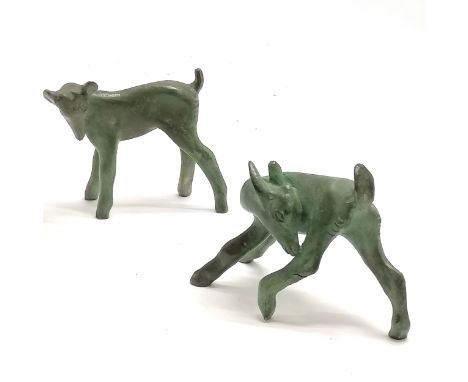 Pair of green patinated bronze studies of deer signed Gent - tallest 9.5cm 