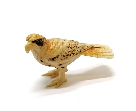 Oriental carved vegetable root model of an eagle - 4cm high
