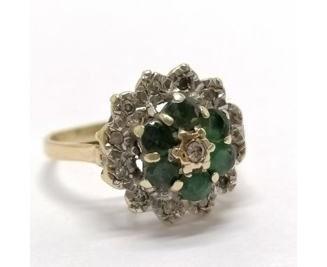 9ct hallmarked gold emerald &amp; diamond cluster ring - size K &amp; 2.3g total weight 