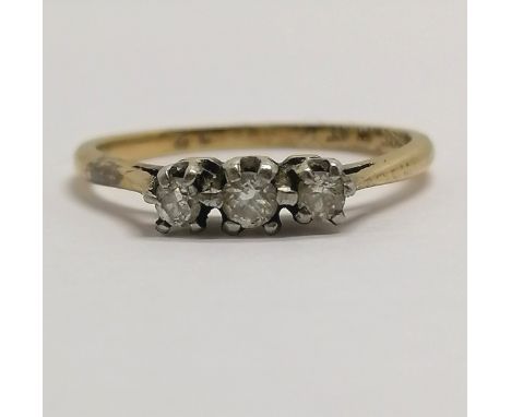 18ct gold &amp; platinum 3 stone diamond ring - size K &amp; 1.6g total weight 