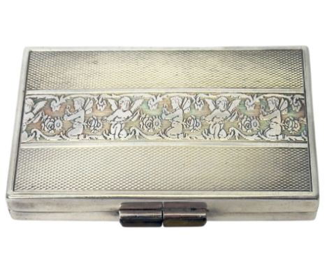 Zigarettenetui mit kleinen Engeln Silber 800, punz. Halbmond und Krone, Gravur "26. XI.47 Lulu", in sehr guter Erhaltung, Gew