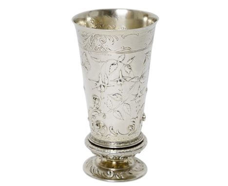 Kleiner Silber Becherpokal Silber 800, Halbmond und Krone, Schallmeyer, teilweise plastisch verziert mit Fuchsienblüten, teil