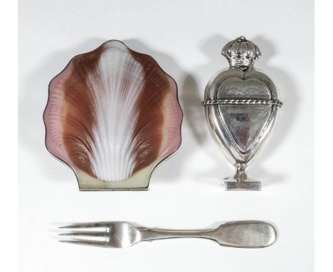A Russian silver gilt mounted and cameo shell pattern compact, 3.25ins x 2.75ins (stamped ".875 Standard"), a silvery metal h