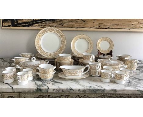 DINNER SERVICE, English fine bone china royal Worcester 'Hyde park' white gold, 10 place 7 piece settings, plates for 12, app
