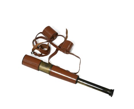 GAND Telescopic spyglass Metal and leather, from the Belgian Army, 1950's.