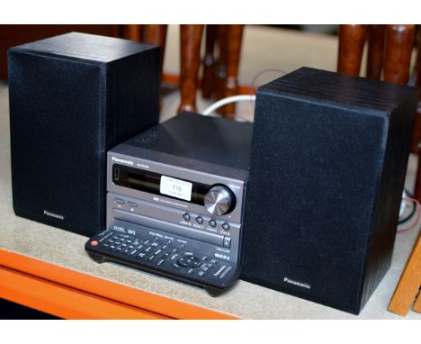 PANASONIC SA-PM04 TWIN SPEAKER MINI HIFI SYSTEM     