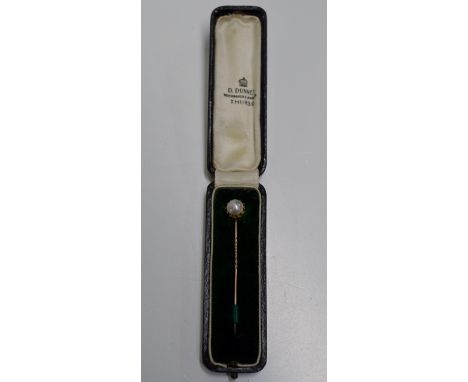 GOLD MOUNTED (UNMARKED) PEARL SET STICK PIN WITH PRESENTATION BOX     