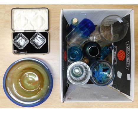 A collection of mixed decorative 20th century stylish mostly Scandinavian glasswares to include; an Orrefors cut glass bowl, 