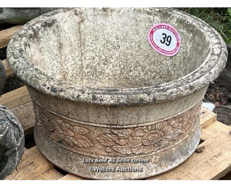 Cotsworld style reconstituted stone planter, 26cm (h) x 52cm (dia) / Please bring equipment and labour to assist with removal