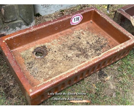 Salt glazed sink, 13cm (h) x 76cm (w) x 46cm (d) / Please bring equipment and labour to assist with removal of all lots. All 