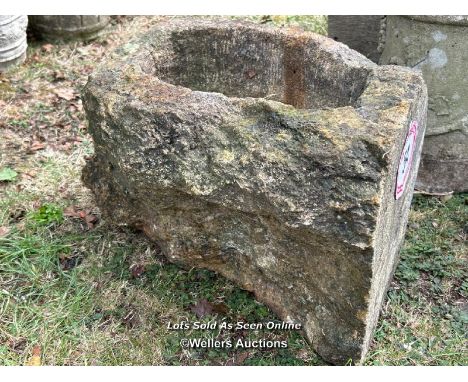 Yorkstone trough, 29cm (h) x 50cm(l) x 30cm (d) / Please bring equipment and labour to assist with removal of all lots. All l