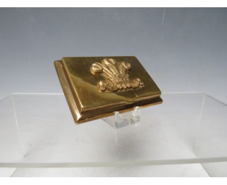 A VICTORIAN BRASS TABLE SNUFF BOX, with Prince of Wales armorial, 5.5 cm x 8 cm