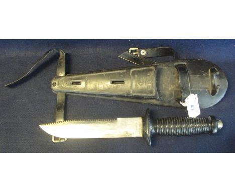 Mares Tris-Inox Italian divers knife in plastic scabbard with leg straps. (B.P. 24% incl. VAT) 