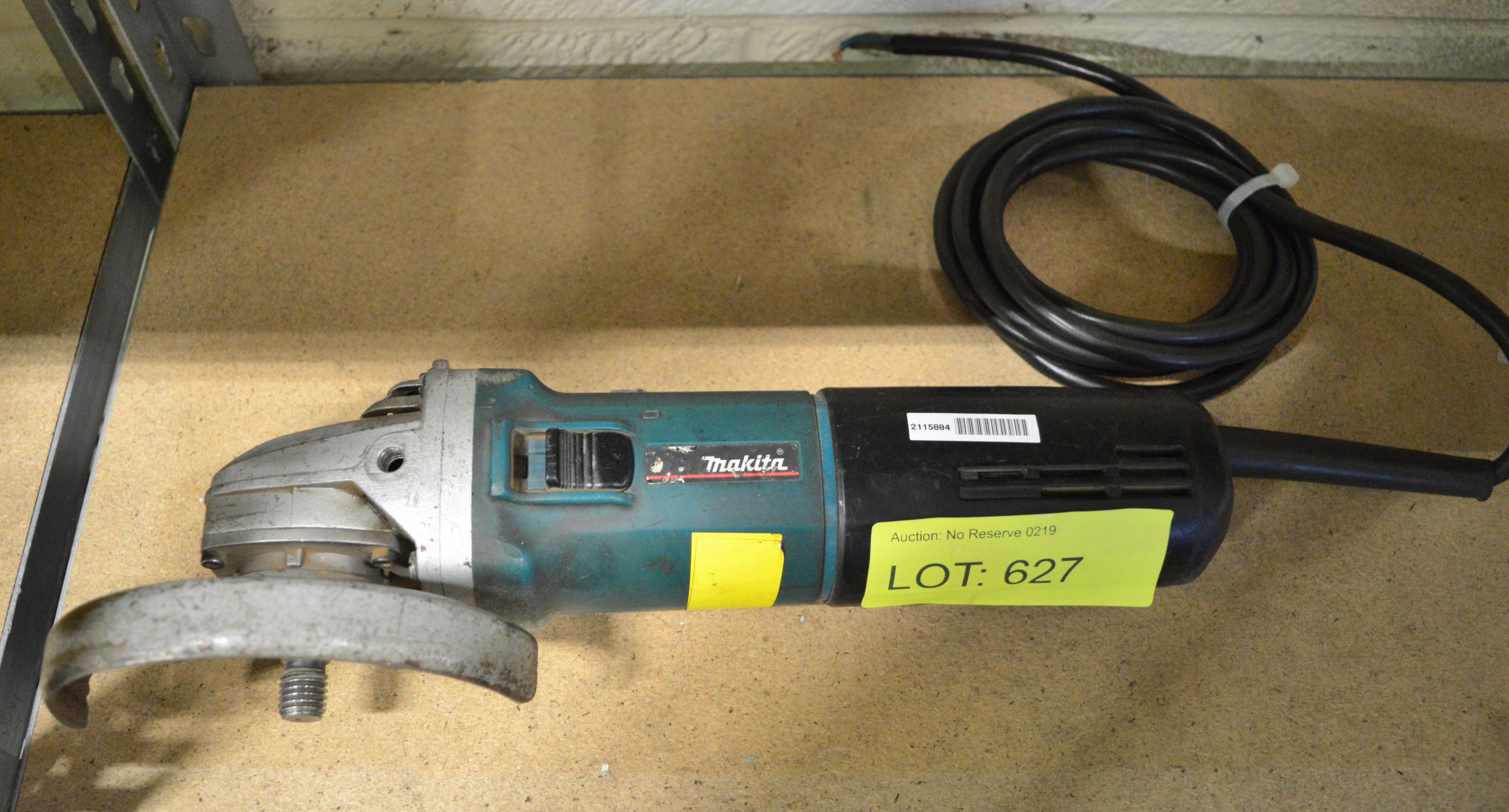 Makita Electric Grinder   Original 