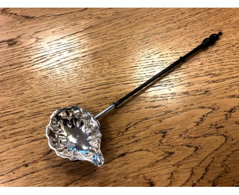 A George III silver toddy ladle, John Muns, London 1767, length 31.5cm 