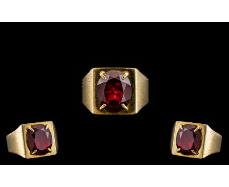 Antique Period 9ct Yellow Gold Fire Garnet Set Single Stone Ring. Fully Hallmarked to Interior of Shank. The Large Oval Shape