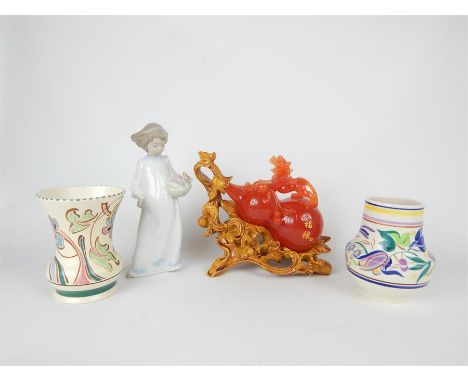 An assortment of collectable items to include a hand-painted, Poole pottery vase (Height: 12.5 cm), a hand-painted, Honiton o