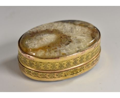 A 19th century Derbyshire spar, agate and gilt metal oval snuff box, hinged cover, 5cm wide