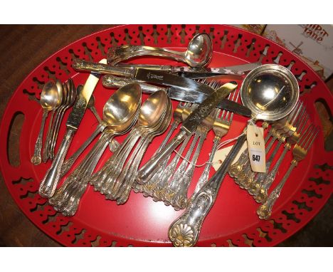 *A quantity of Kings pattern flatware, to include: a ladle; two sauce ladles; knives; forks; spoons; etc.