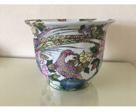 Type: Chinese Famille Verte Fish Bowl or Jardiniere
Dimensions: 20 cm height, 26 cm diameter at the top
Design Details: This 