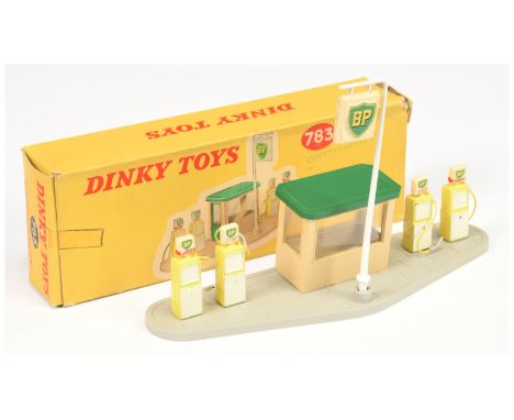 Dinky 783 BP Petrol Pump Station - Excellent in Fair box.
