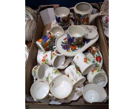 Ceramics - a Rosina China, Virginia Strawberry pattern part tea service; a Villeroy and Bosch Acapulco pattern coffee pot; a 