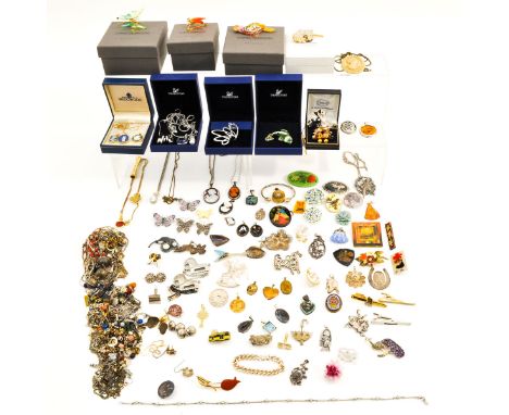 Including Goebel, Wedgwood, Kalevala and Swarovski