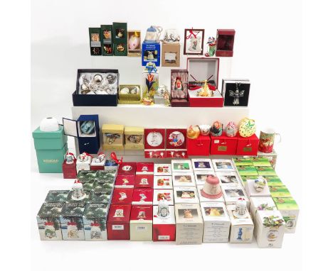 Christmas decorations, including Hummel and Weihnachts Glocke