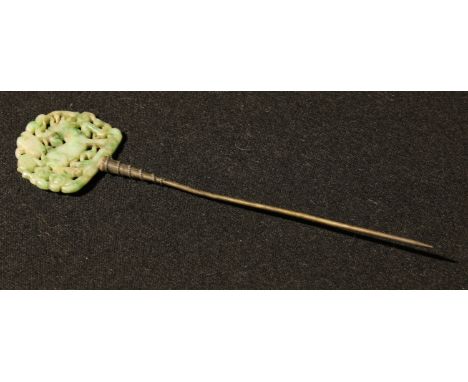 A Chinese jade coloured stone hair pin, 17cm long 