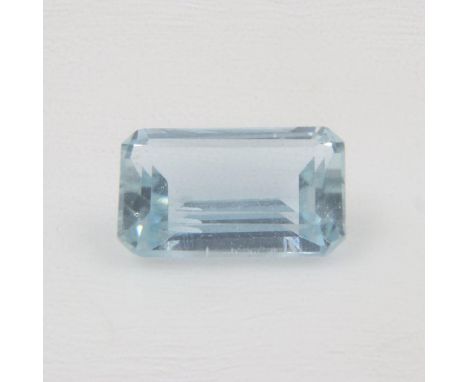 Natural loose aquamarine gemstone, emerald cut, L18mm, 1.77ct. UK P&amp;P Group 0 (£6+VAT for the first lot and £1+VAT for su