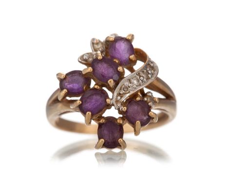 AMETHYST AND DIAMOND RING indistinctly marked, size P 1/2Qty: 5g