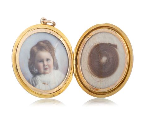 LOCKET WITH HAIRWORK DECORATION of engine turned decoration with photo of a child and hairwork to the interior, the bale mark