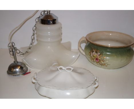 Chamber pot light fitting and a tureen 