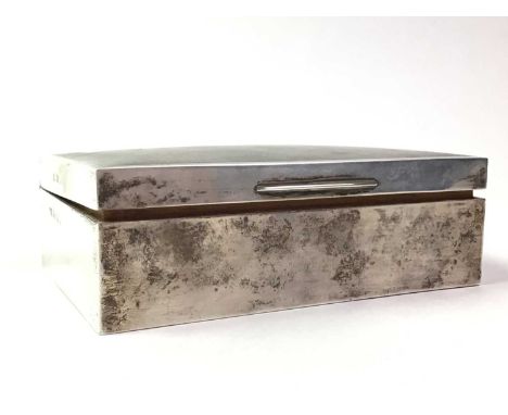 ELIZABETH II SILVER CIGARETTE BOX, BIRMINGHAM MARKS engine turned cover, lined interior14cm