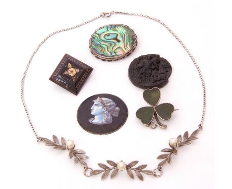 Mixed Lot: vintage square piquet brooch, a white metal 925 and abalone shell brooch, a hardstone three leaf clover brooch, a 