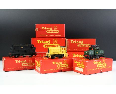 Eight boxed Triang OO gauge locomotives to include R351 Co Co Class EM2 Electric Locomotive, 2 x R152 0-6-0 Diesel Shunter, R